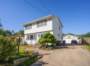 3008 E 32nd St, Des Moines, IA 50317