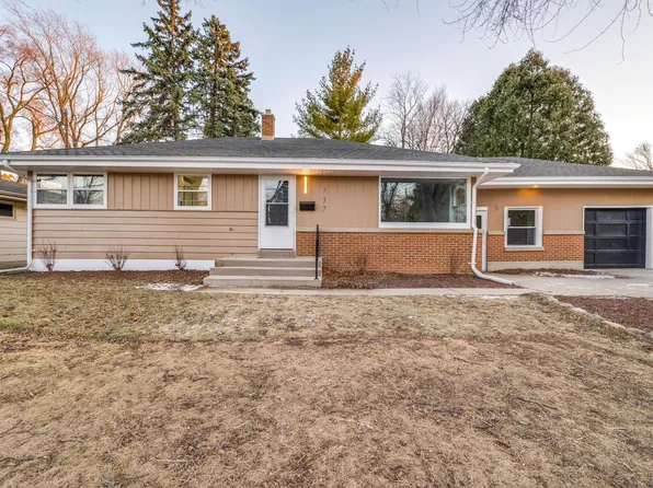 737 West Riverview DRIVE, Glendale, WI 53209