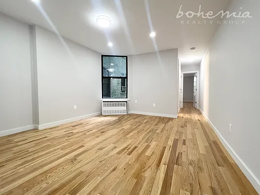 Rented by Bohemia Realty Group | media 2