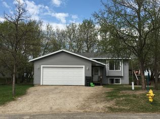 909 11th St NW, Bemidji, MN 56601