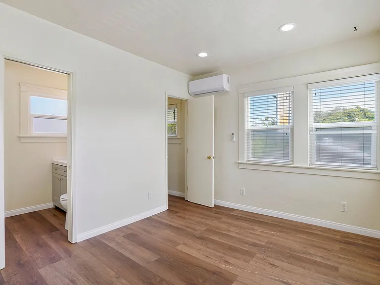 Cedar 4-Plex — Photo 11