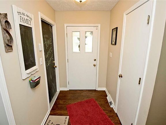 5th image of 523 Pioneer Dr