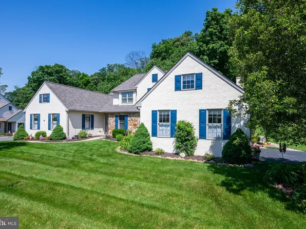 512 Kennelwoods Dr, Elverson, PA 19520