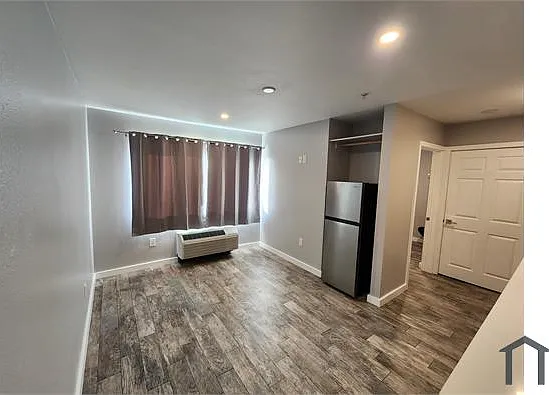1315 Morena Blvd #22 — Photo 8