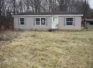 4942 Parkview Rd, West Farmington, OH 44491