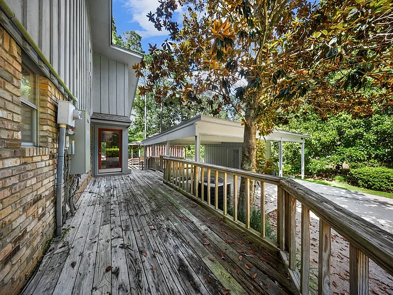 1027 Creek Bend Dr — Photo 25