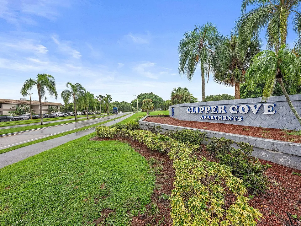 Clipper Cove Apartments