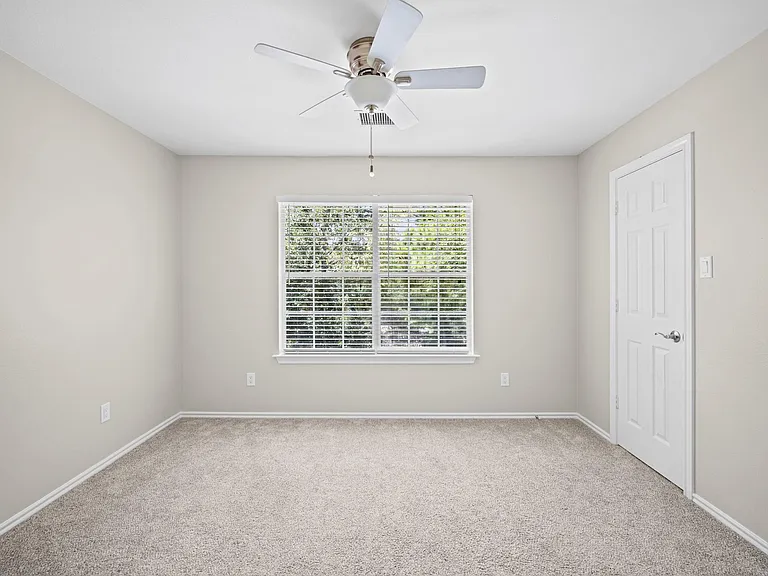 11 Scenic Brook Ct — Photo 22