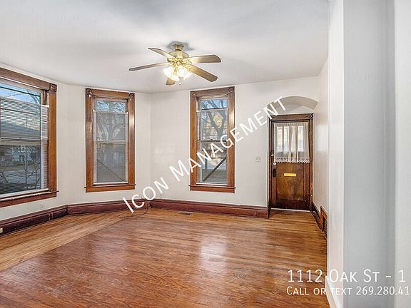 3rd image of 1112 Oak St #1