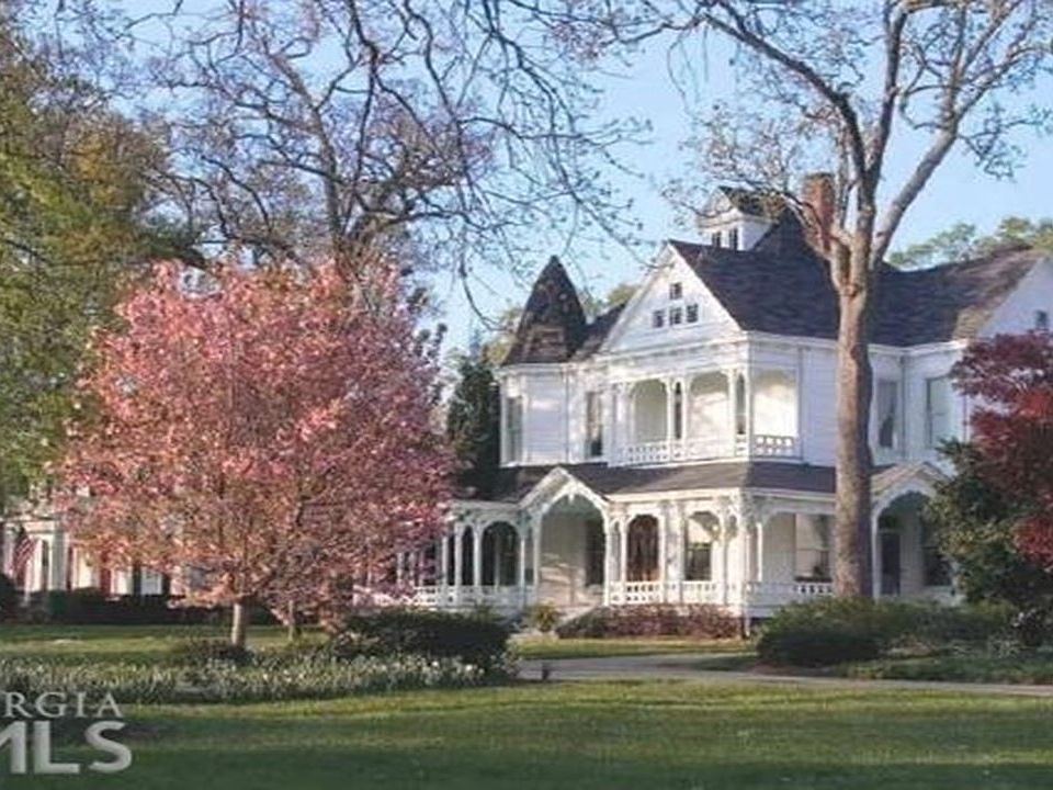 1st image of 466 Green St NE