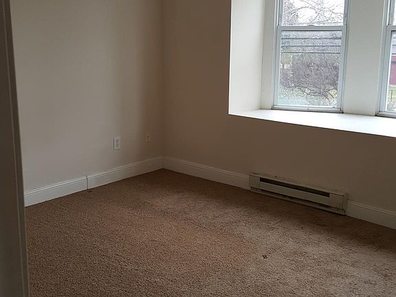 5th image of 2319 Wharton St Floor 2