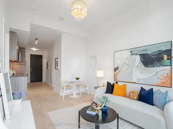 8868 Yonge St #1801, Richmond Hill, ON L4C 6Z5