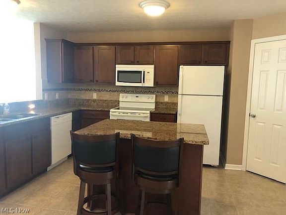 2nd image of 2889 Island Creek Dr