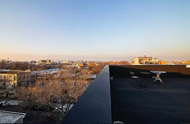 Rented by Reavis | media 23