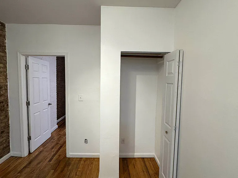 447 W 37th St #1RW — Photo 12