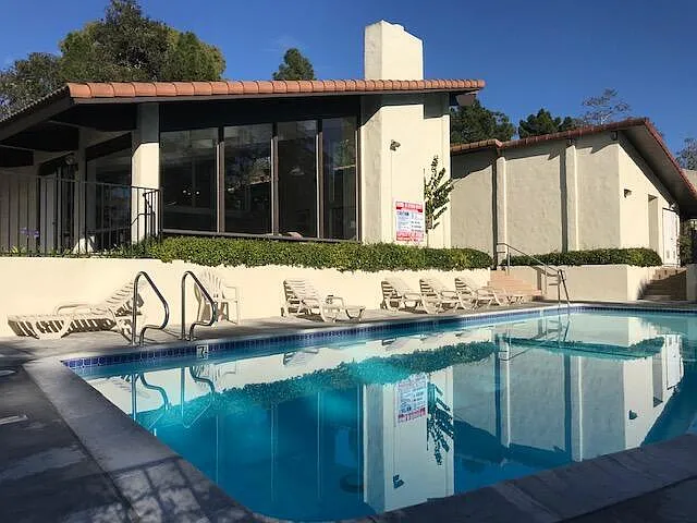 1035 Miramonte Dr #1 — Photo 8