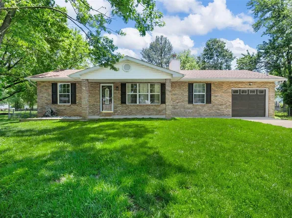 470 Peerview Ln, Arnold, MO 63010