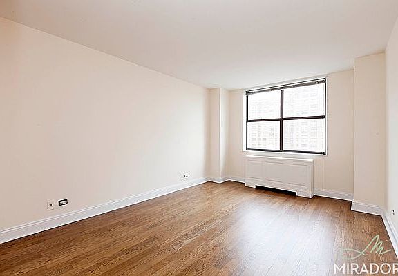 4th image of 330 E 39th St APT 19J