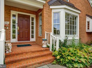 1788 Duffield Ln, Alexandria, VA 22307