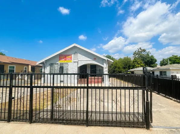 1327 W 94th St APT 4, Los Angeles, CA 90044