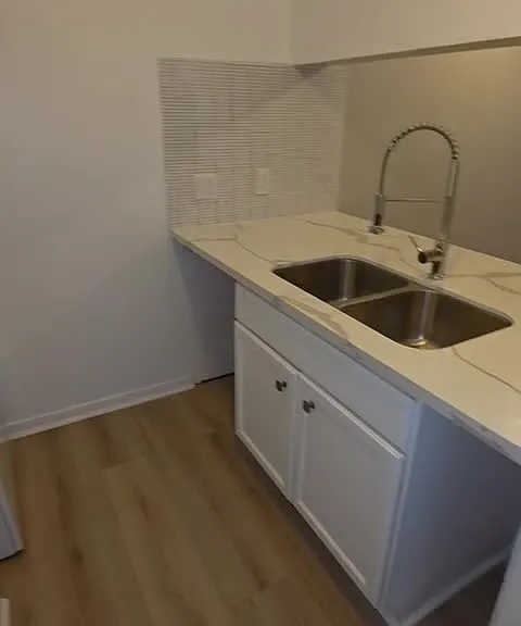 9090 S Braeswood Blvd #75 — Photo 7