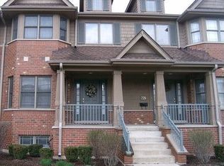 226 N Addison Ave, Elmhurst, IL 60126