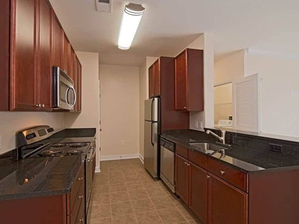 2900 Shorehaven Way #14-303