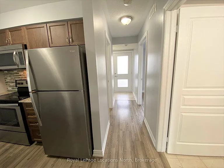 2 Anchorage Cres #203 — Photo 11