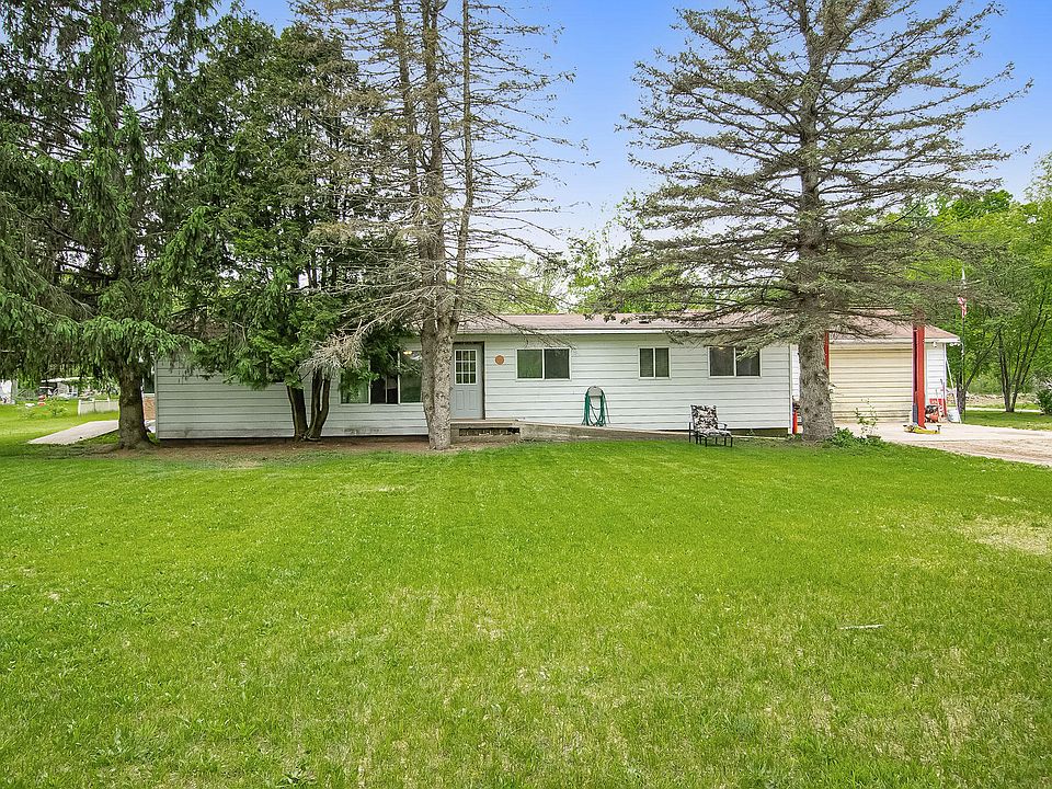 8727 N 104th Ave, Pentwater, MI 49449 Zillow