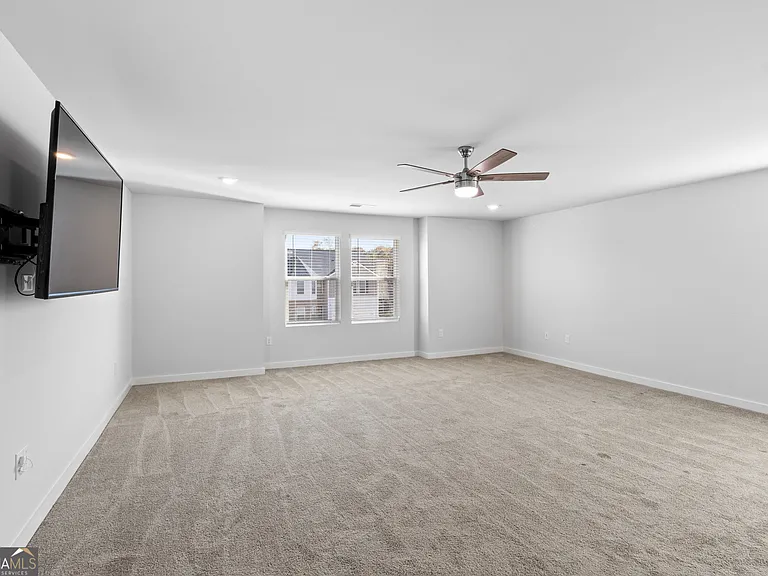 583 Overlook Rd — Photo 18