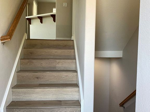 4th image of 1441 Cobblestone Ln
