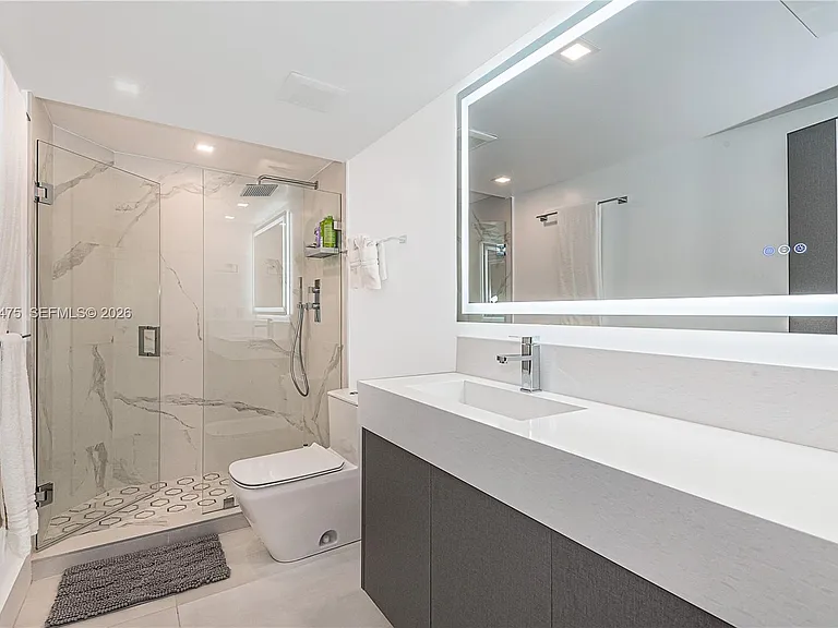 2301 Collins Ave #1440 — Photo 24