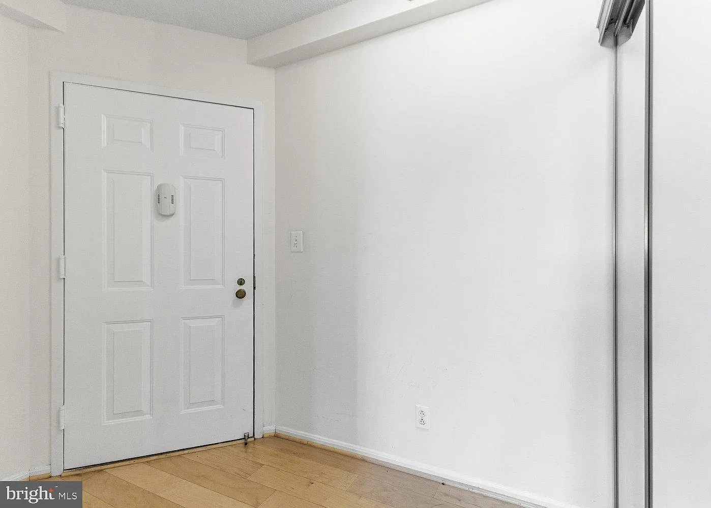 900 N Stafford St — Photo 4