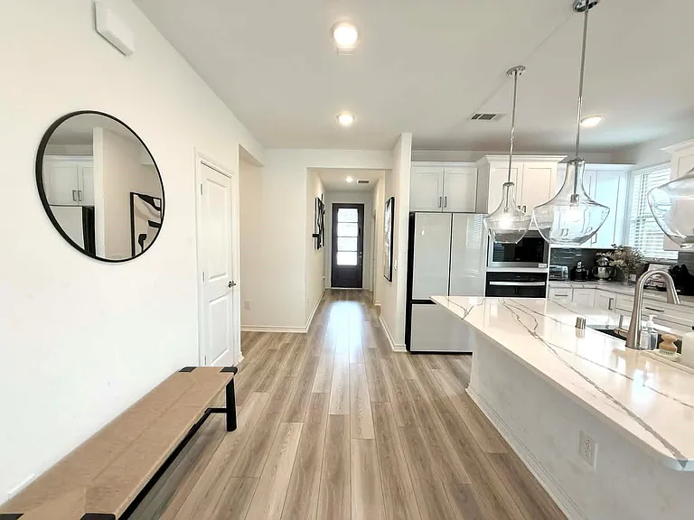1301 Tan Gable Ln — Photo 6