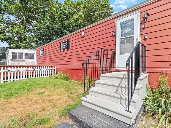 4th image of 32 Kevork Ave