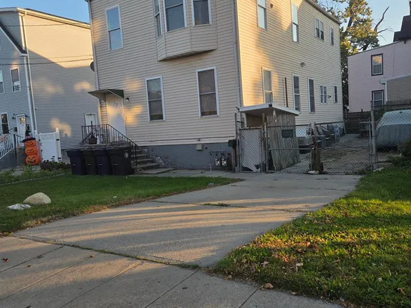 221-225 Washington St, Perth Amboy, NJ 08861