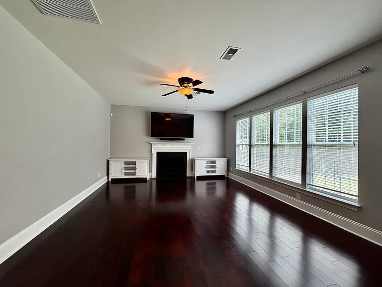 10141 Loch Lomond Dr — Photo 16