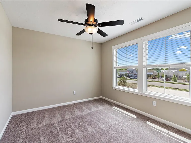 628 Crescent Lndg #628 — Photo 4