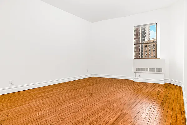 Rented by REAL New York | media 3