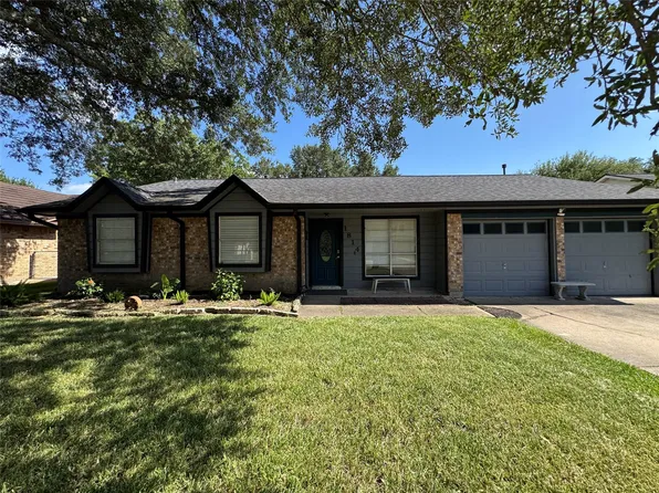 1814 Crooked Creek Ln, Pearland, TX 77581
