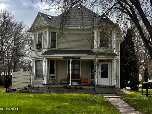 112 W 5th Ave, Milbank, SD 57252