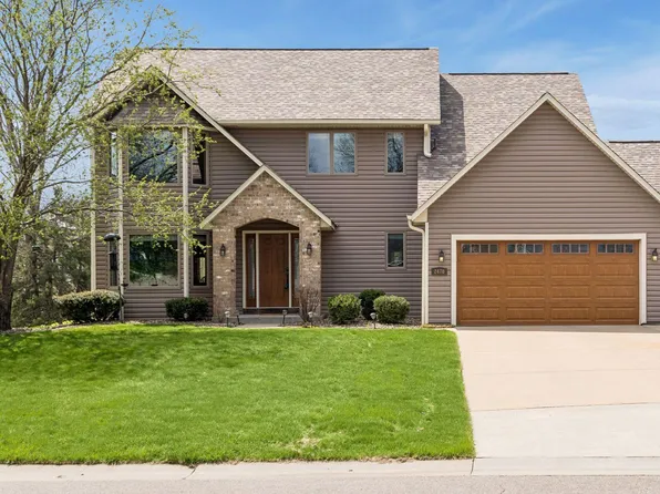2470 Queensport Rd, Woodbury, MN 55125
