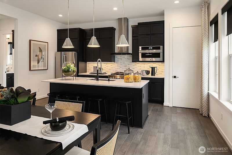 5th image of 33563 Douglas Avenue SE #10