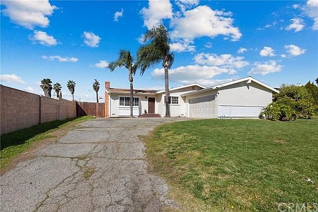 1st image of 5702 Ironwood Ct