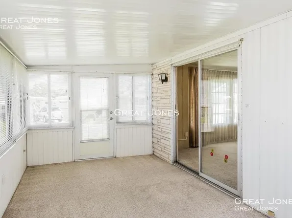 3047 Viola Dr, Sarasota, FL 34239