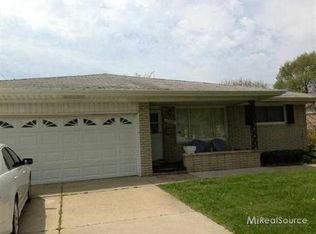 33005 Groth Dr, Sterling Heights, MI 48312