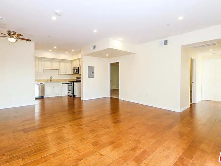 155 S Oxford Ave #203 — Photo 5
