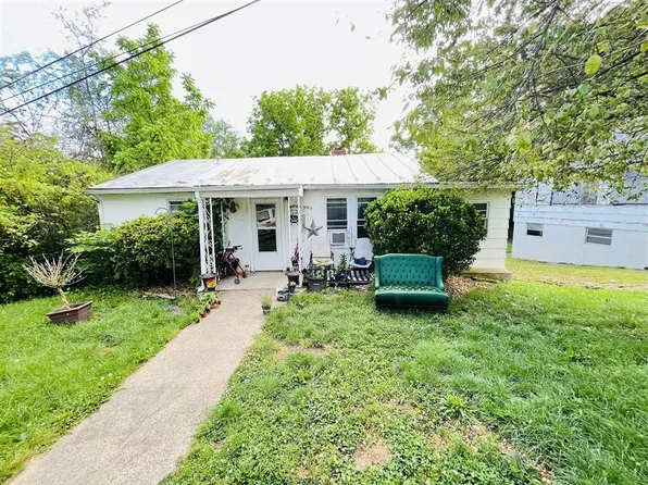 200 Dogwood St, Waynesboro, VA 22980