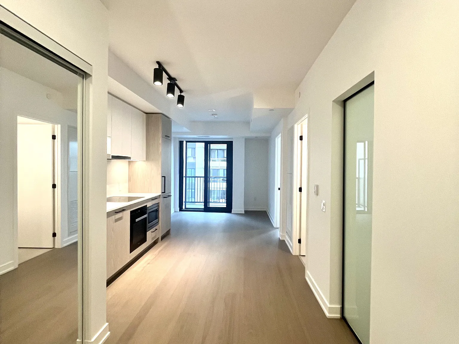 2 bed, $2,395 — Photo 4