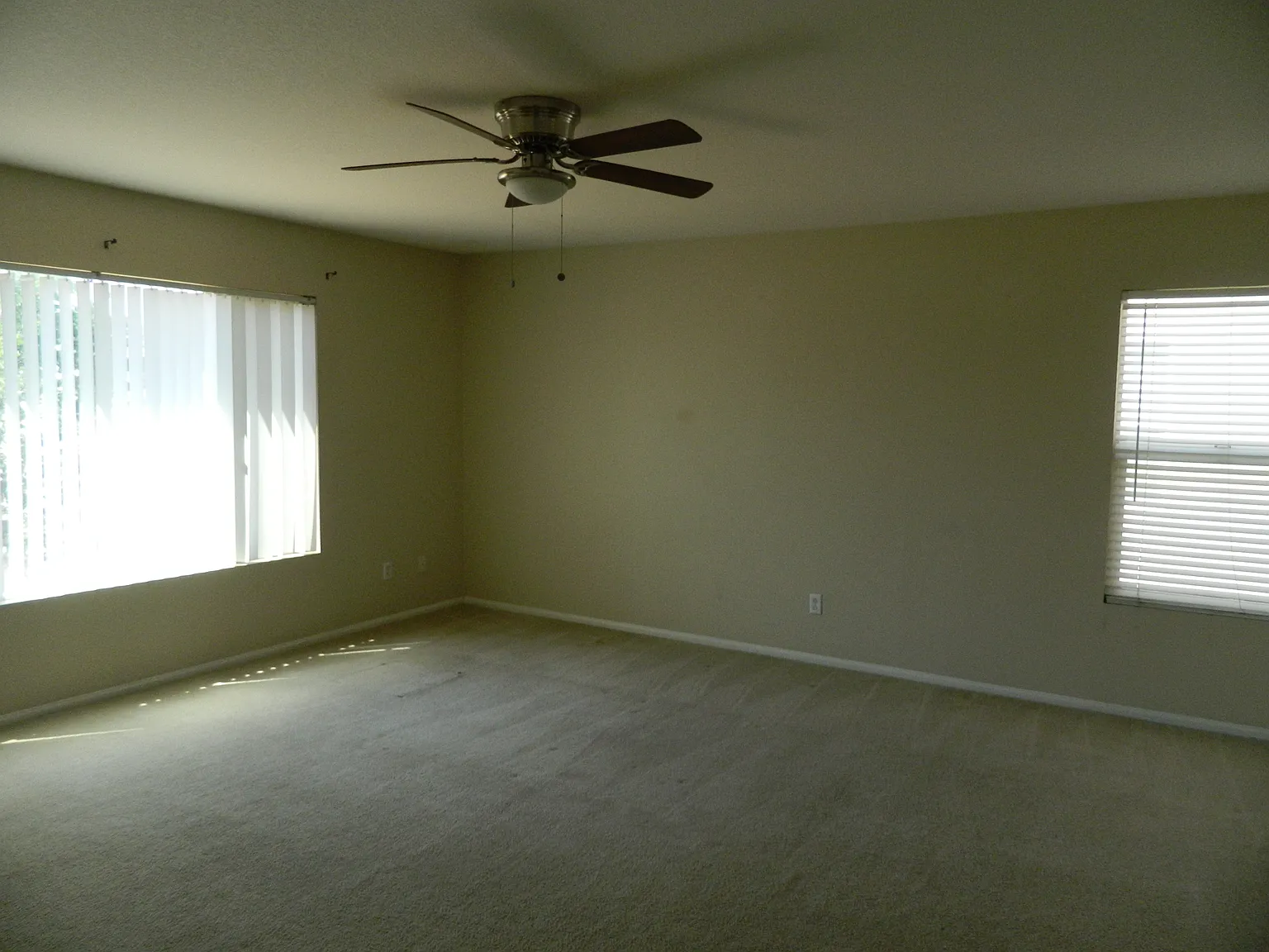 4 bed, 2800 sqft, $3,850 — Photo 4